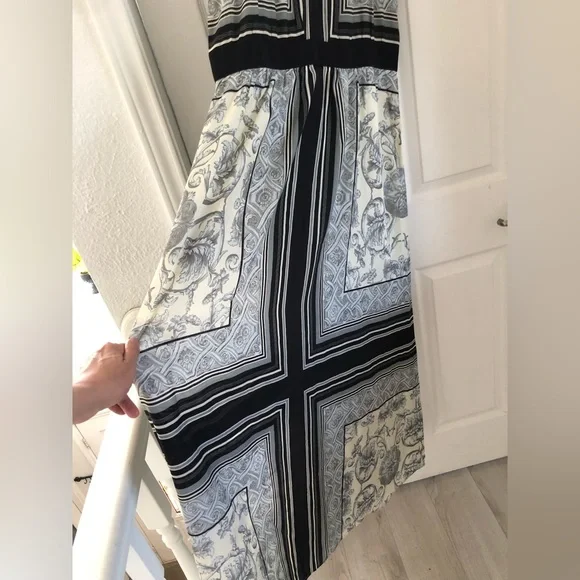 VINCE CAMUTO Maxi dress. - Picture 15 of 16